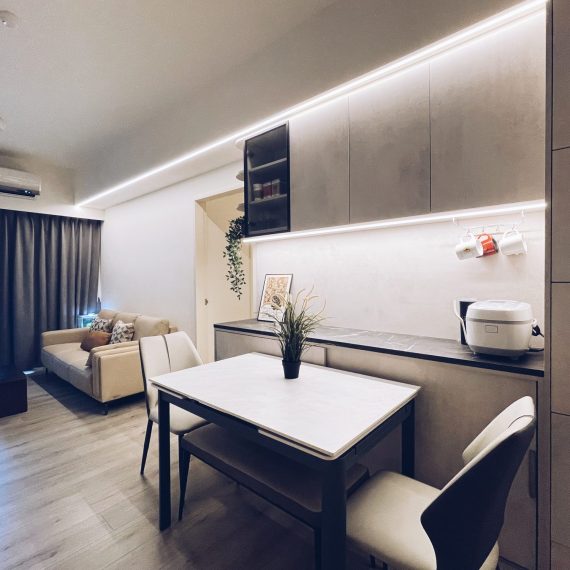 中壢24坪新成屋｜現代質感線型光帶與石紋餐邊櫃 實景照片 3